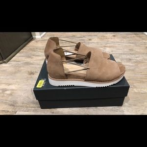 Eileen Fischer Beige Sandals